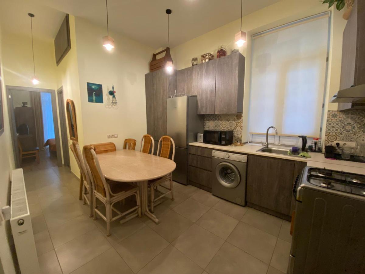 Nice Loft On Uznadze Street Tbiliszi Kültér fotó